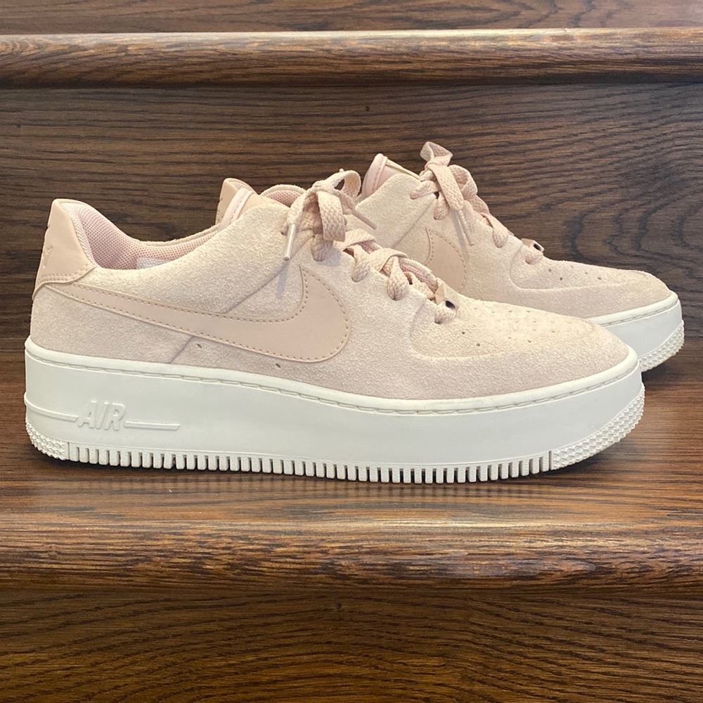 Nike Air Force 1 Platform Sneaker - Size 9